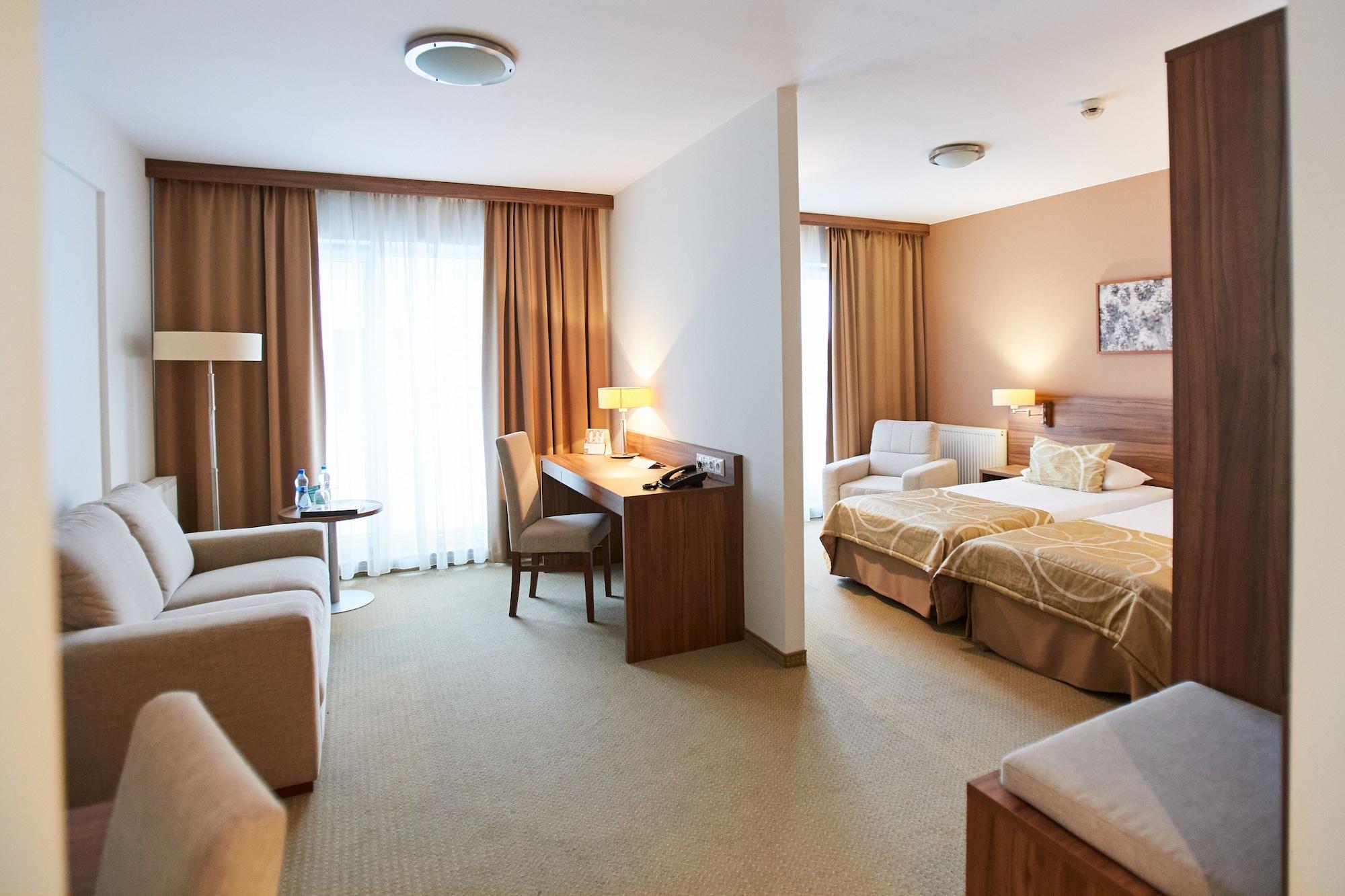 Arche Hotel Pulawska Residence Варшава Экстерьер фото