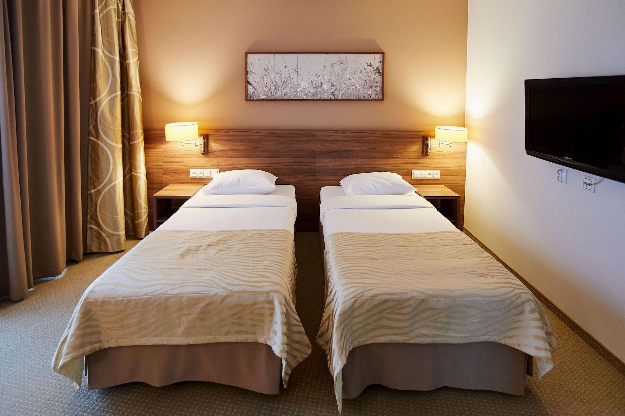 Arche Hotel Pulawska Residence Варшава Экстерьер фото